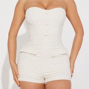 ⭐️5/$25⭐️ Fashion Nova Ivory White Romper